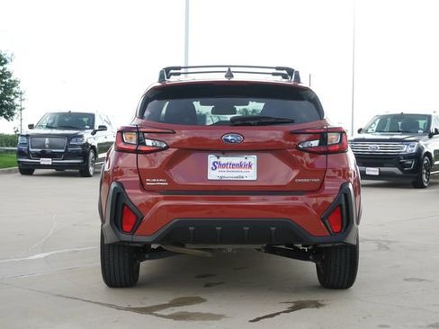 Used 2024 Subaru Crosstrek 2.0i Premium AWD/4WD image 8