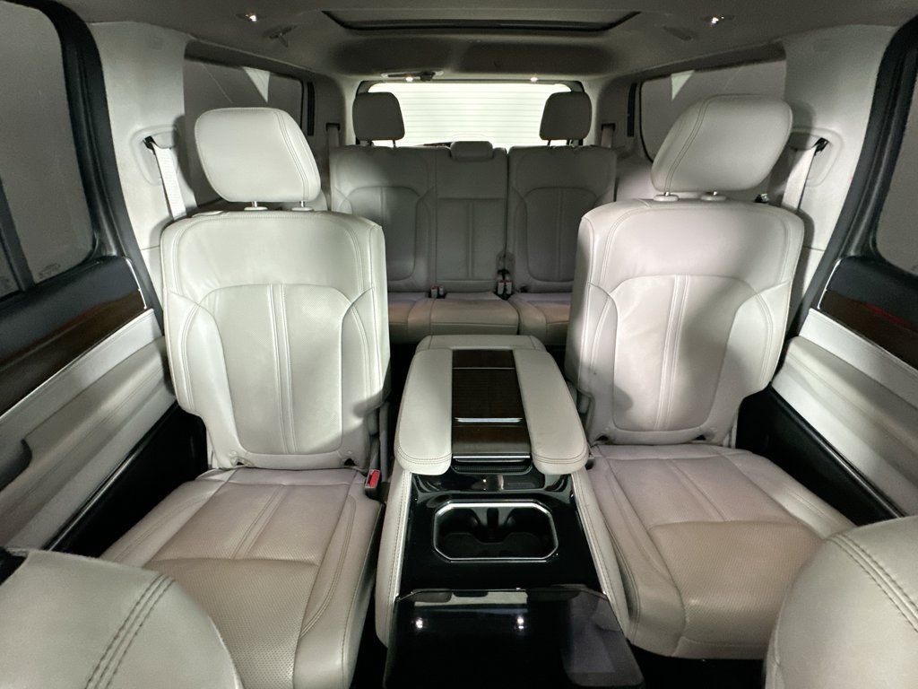 Used 2022 Jeep Grand Wagoneer Series I AWD/4WD image 13