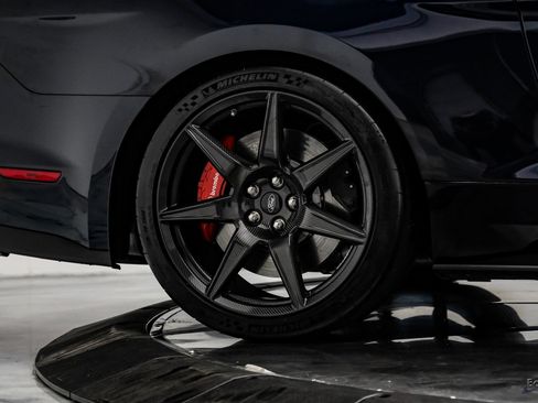 Used 2021 Ford Mustang Shelby GT500 w/ Carbon Fiber Track Pack image 87