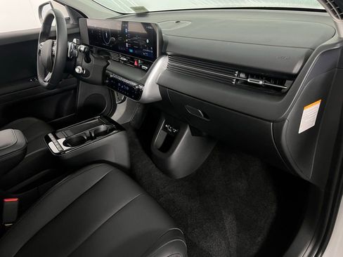 Used 2025 Hyundai Ioniq 5 SEL image 33