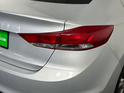 Used 2018 Hyundai Elantra SEL image 33
