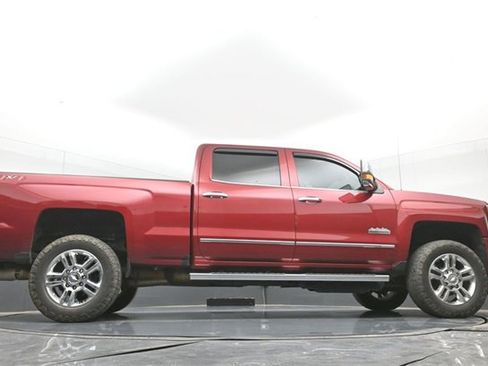 Used 2018 Chevrolet Silverado 2500 High Country w/ Duramax Plus Package image 48