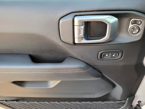 Used 2022 Jeep Gladiator Mojave w/ LED Lighting Group image 15