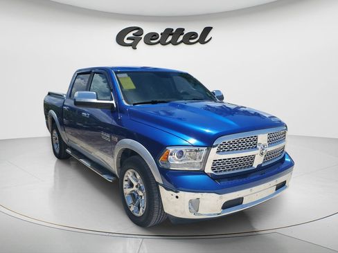 Used 2017 RAM 1500 Laramie w/ Convenience Group AWD/4WD image 3