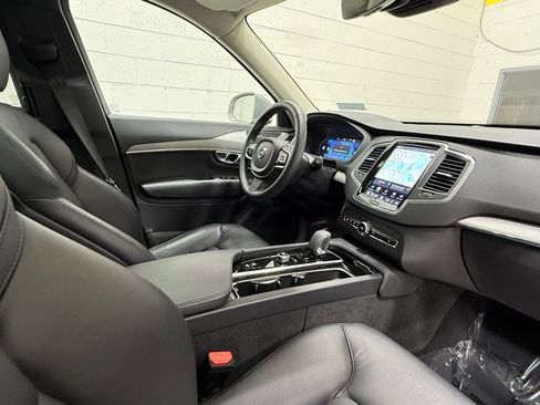Used 2024 Volvo XC90 B5 Core w/ Protection Package Premier AWD/4WD image 51
