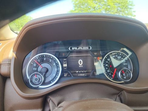 Used 2020 RAM 1500 Laramie AWD/4WD image 21