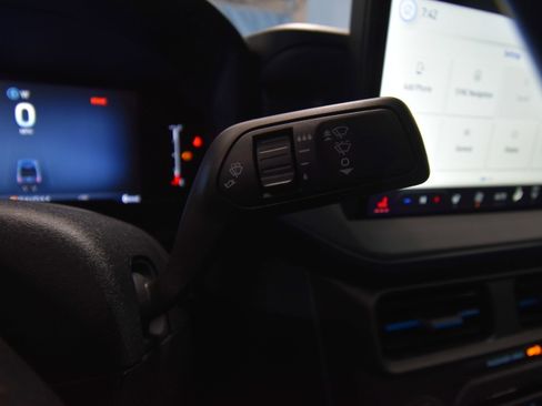 New 2026 Ford Maverick Lobo image 12