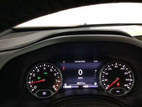 Used 2018 Jeep Renegade Limited w/ UConnect 8.4 Nav Group FWD image 35