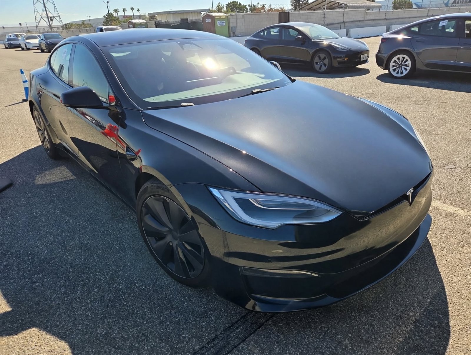 Used 2022 Tesla Model S AWD/4WD image 1
