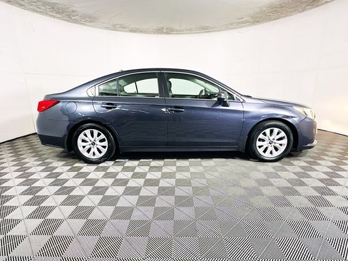 Used 2016 Subaru Legacy 2.5i Premium AWD/4WD image 2