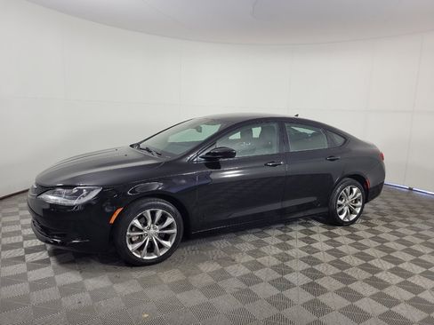 Used 2015 Chrysler 200 S w/ Navigation & Sound Group I AWD/4WD image 2