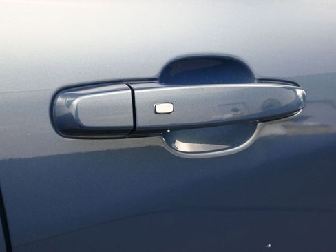 Used 2024 Chevrolet Equinox LS FWD image 34