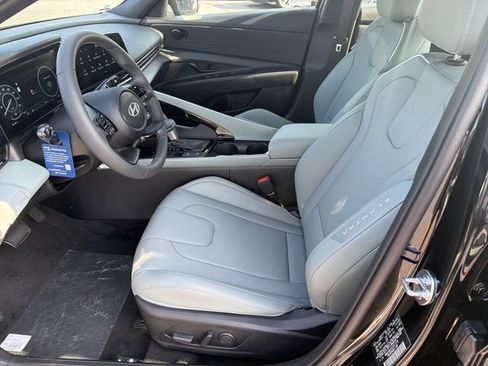 New 2026 Hyundai Elantra Limited FWD image 11