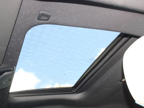 Used 2024 BMW 230i Coupe w/ Premium Package image 14