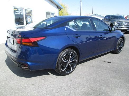 Used 2024 Nissan Altima 2.5 SR w/ SR Premium Package image 6