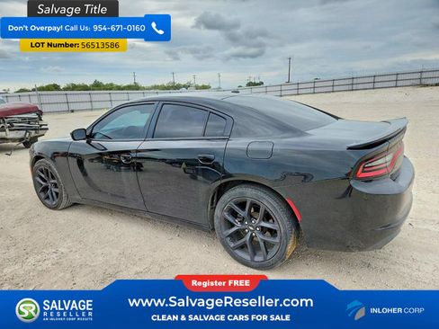 Used 2019 Dodge Charger SXT w/ Blacktop Package RWD image 3
