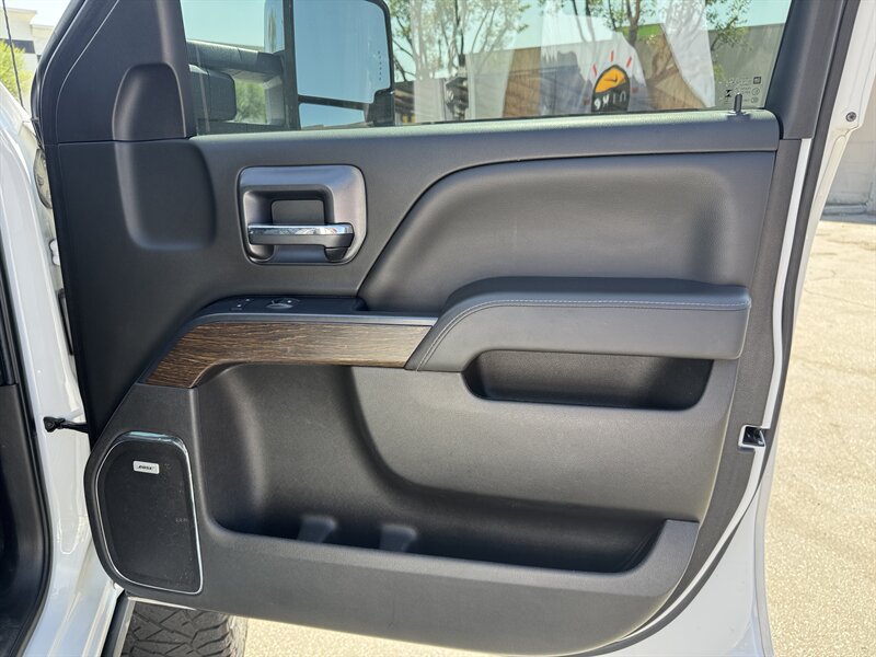 Used 2019 GMC Sierra 2500 Denali w/ Duramax Plus Package AWD/4WD image 46