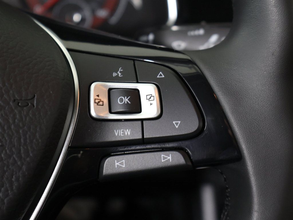 Used 2020 Volkswagen Jetta SE w/ SE Cold Weather Package FWD image 43
