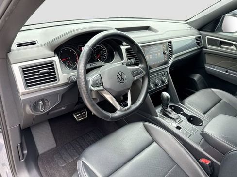 Used 2021 Volkswagen Atlas Cross Sport SE w/ V6 Towing Package FWD image 25