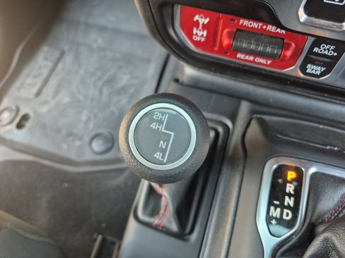 Used 2022 Jeep Wrangler Rubicon AWD/4WD image 27