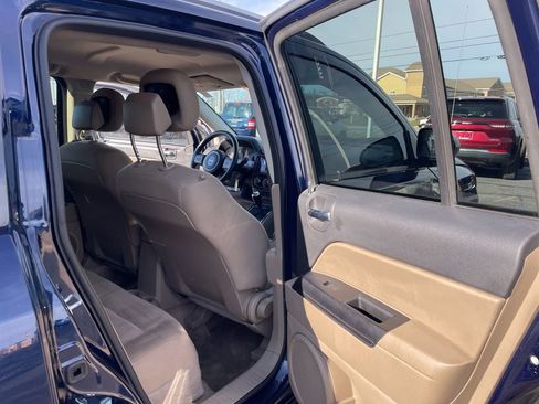 Used 2016 Jeep Compass Sport w/ Power Value Group image 26