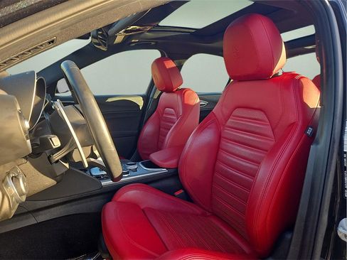 Used 2022 Alfa Romeo Giulia Veloce image 14