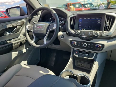 Used 2024 GMC Terrain SLT w/ Infotainment Package II AWD/4WD image 13