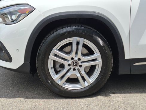 Used 2023 Mercedes-Benz GLA 250 4MATIC image 11