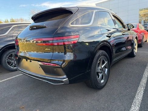 Used 2026 Genesis GV70 2.5T Select image 3