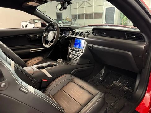 Used 2021 Ford Mustang Shelby GT500 w/ Technology Package RWD image 35