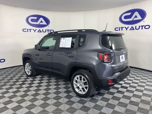 Used 2022 Jeep Renegade Latitude image 5