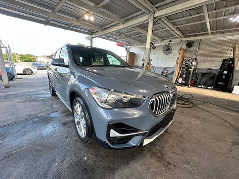 Used 2020 BMW X1 xDrive28i w/ Convenience Package AWD/4WD image 3