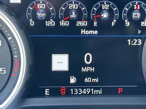 Used 2022 Chevrolet Silverado 2500 LTZ w/ LTZ Convenience Package image 26