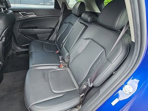 Used 2023 Kia Sportage EX AWD/4WD image 11