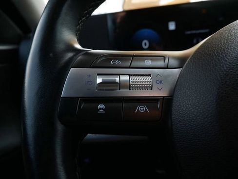 Used 2025 Hyundai Kona Limited AWD/4WD image 18