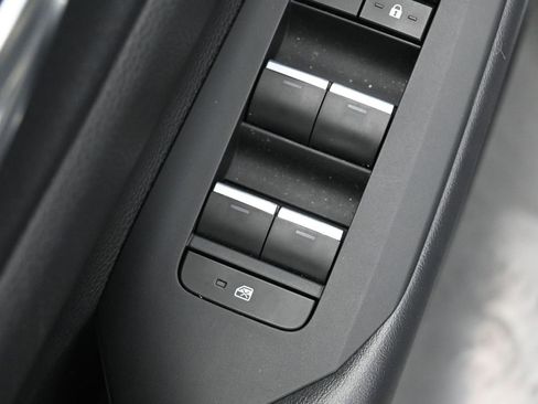 Used 2024 Toyota Prius Prime XSE image 13