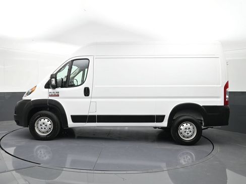 Used 2021 RAM ProMaster 1500 w/ Convenience Group FWD image 2