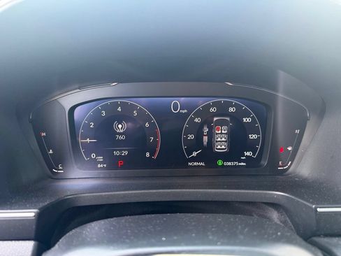 Used 2024 Honda Pilot Elite image 11