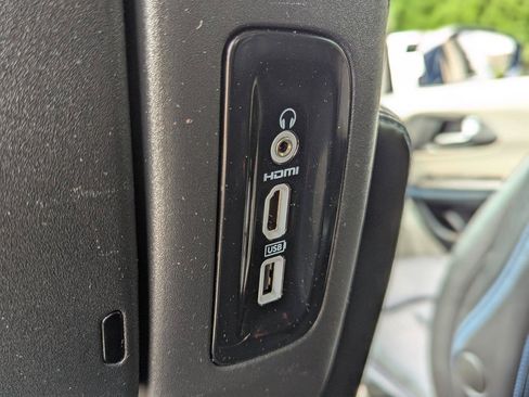 Used 2021 Chrysler Pacifica Touring-L w/ Uconnect Theater Family Group AWD/4WD image 30