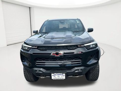Used 2023 Chevrolet Colorado ZR2 w/ ZR2 Convenience Package III AWD/4WD image 2