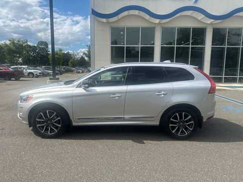 Used 2017 Volvo XC60 T6 Dynamic w/ Preferred Option Package AWD/4WD image 5
