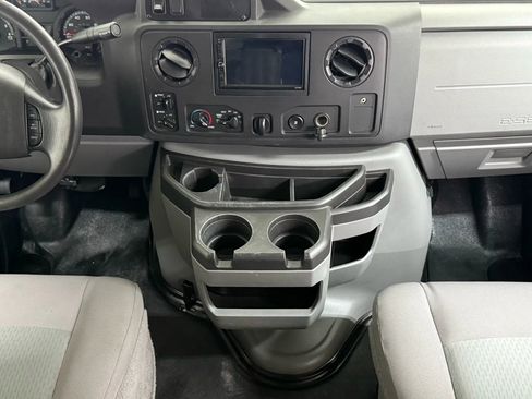 Used 2014 Ford E-150 and Econoline 150 Extended image 29