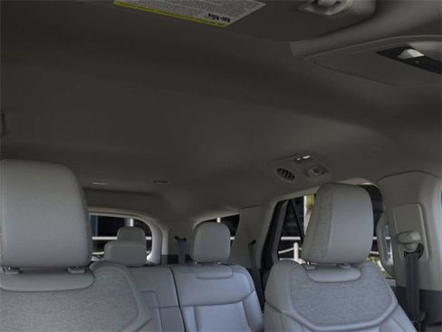 New 2025 Ford Explorer Active w/ Active Comfort Package image 22