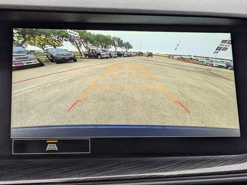 Used 2023 Buick Envision Essence image 22