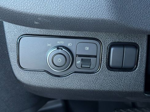Used 2024 Mercedes-Benz Sprinter 2500 image 17