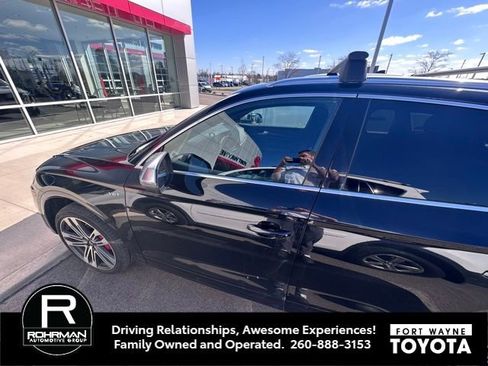 Used 2018 Audi SQ5 Prestige image 3