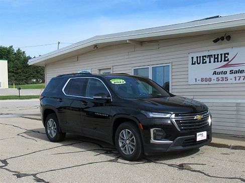 Used 2022 Chevrolet Traverse LT image 4