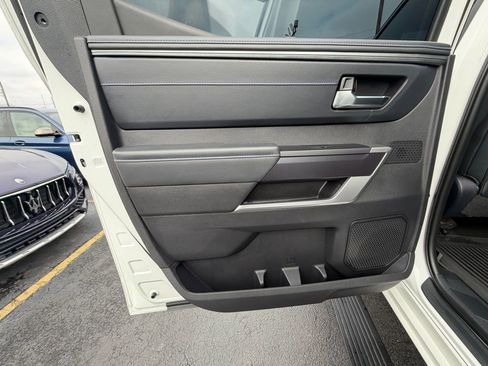 Used 2022 Toyota Tundra Platinum w/ Advanced Package image 18