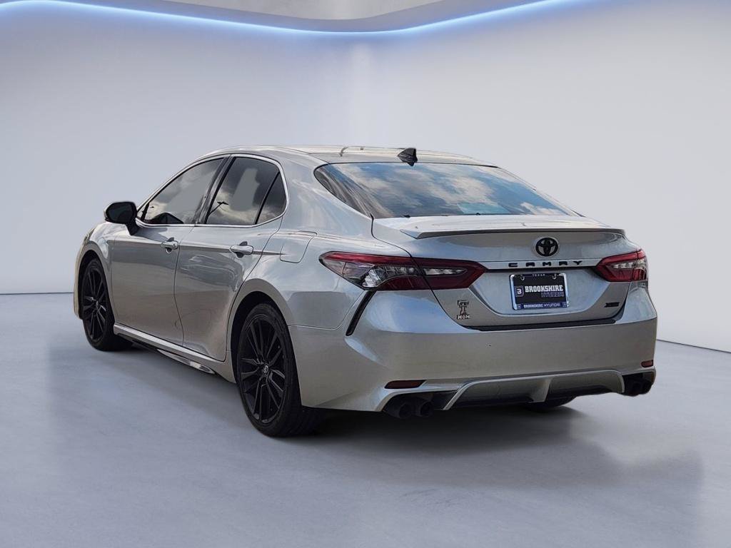 Used 2021 Toyota Camry XSE FWD image 6