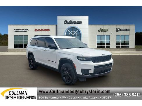 Used 2023 Jeep Grand Cherokee L Laredo AWD/4WD image 1